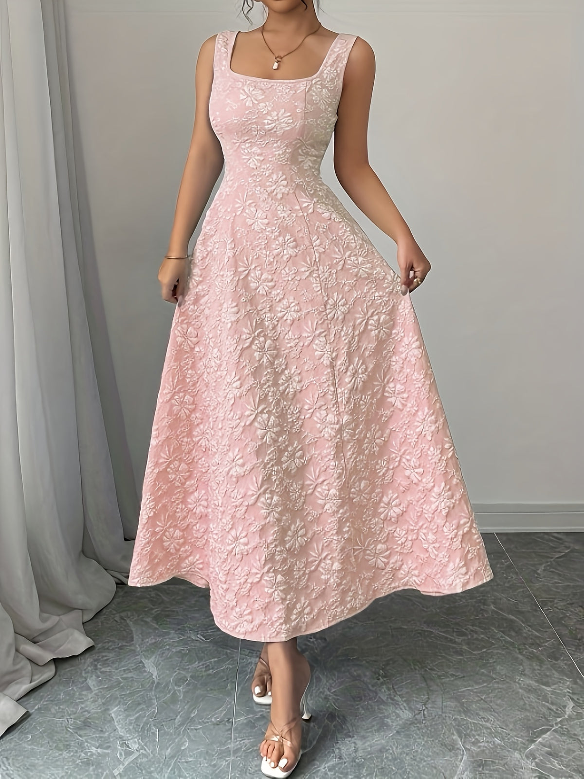 Robe grande taille élégante en jacquard floral