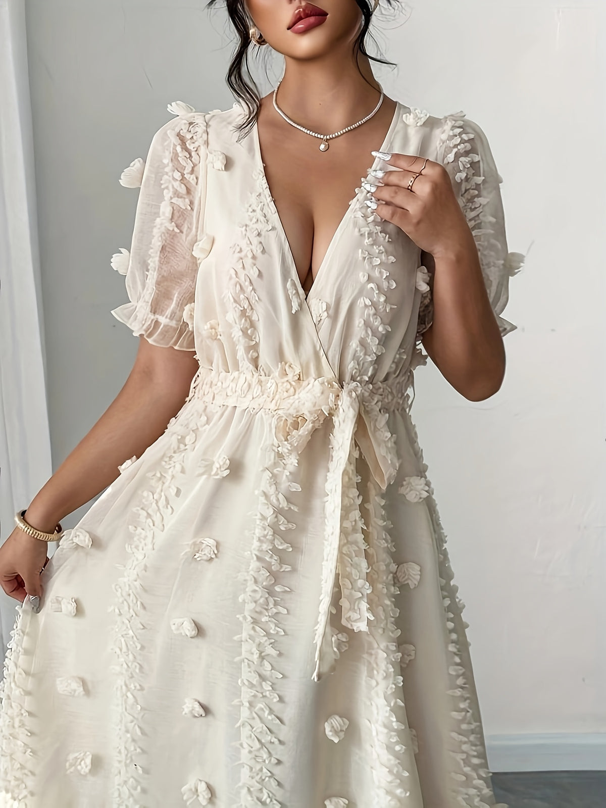 Robe maxi élégante col v avec manches bouffantes #Paris