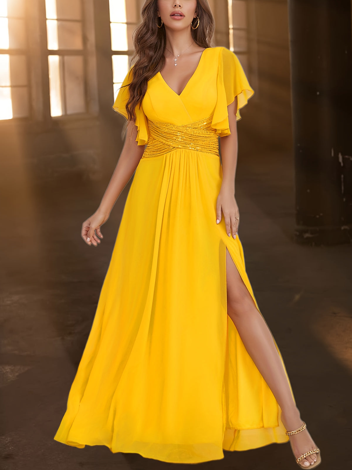 Robe longue élégante à sequins et dos nu