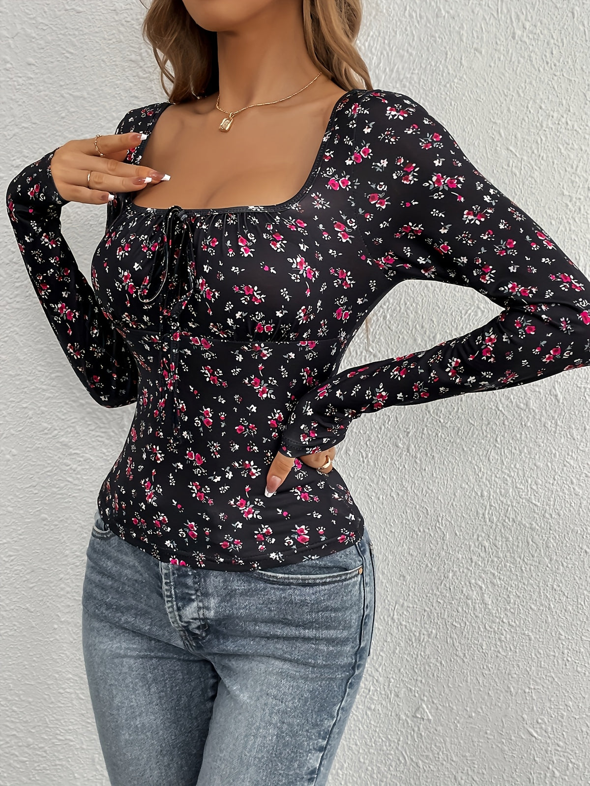 Blouse fleurie à encolure carrée pour femme #Paris