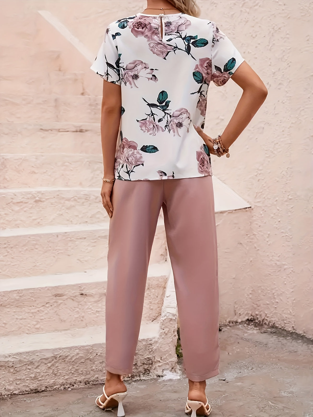 Ensemble élégant pour femme rose & fleurie