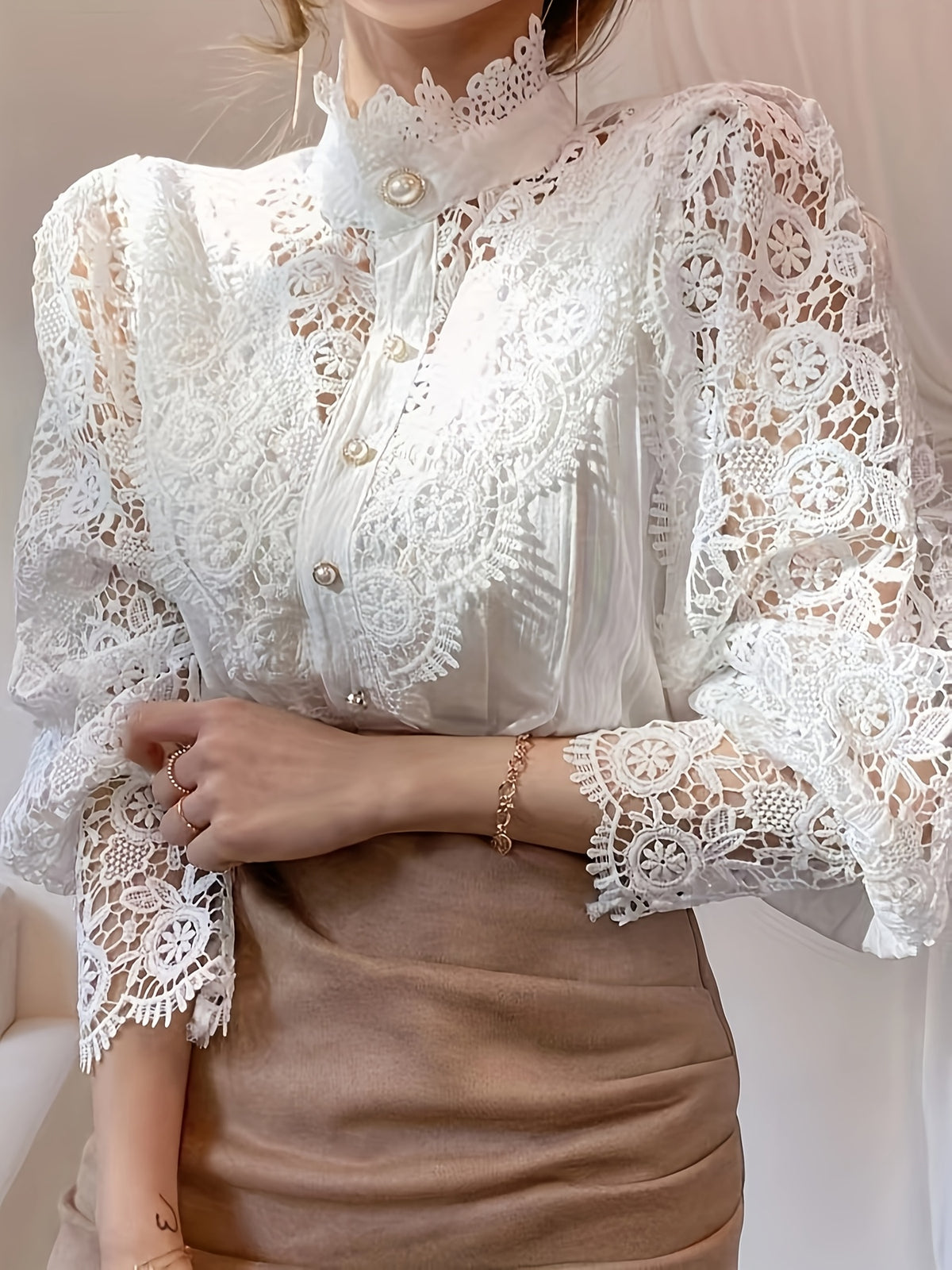 Blouse en dentelle blanche élégante #collection Paris 2025