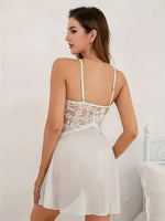 Nuisette en dentelle brodée et tulle blanche