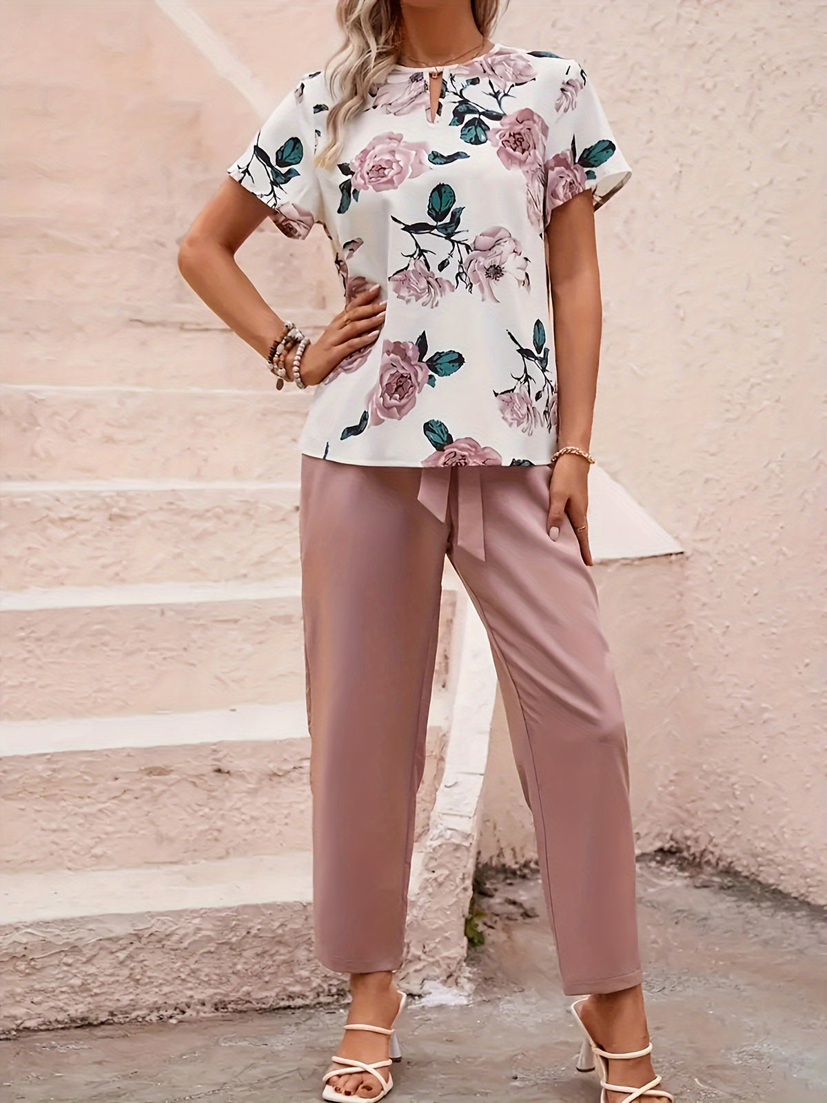 Ensemble élégant pour femme rose & fleurie