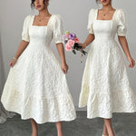 Robe élégante à col carré et manches bouffantes XS