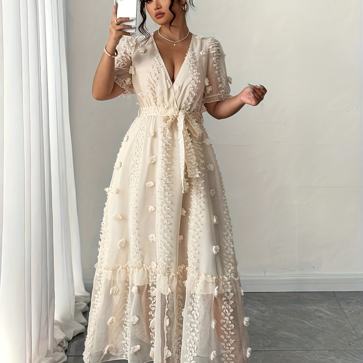 Robe maxi élégante col v avec manches bouffantes #Paris