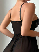 Ensemble lingerie dentelle & résille blanc & noir