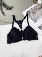 Grâce féminine, soutien-gorge push-up