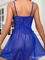 Nuisette en dentelle florale fendue