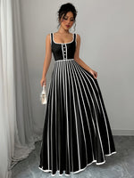 Robe élégante longue à rayures noires et blanches