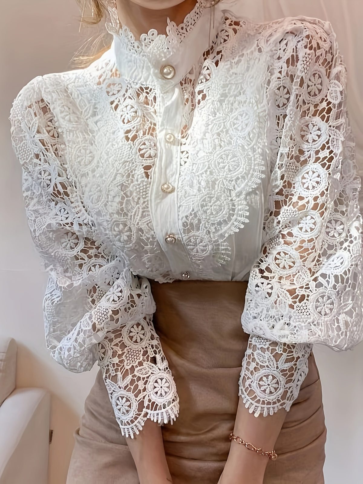 Blouse en dentelle blanche élégante #collection Paris 2025