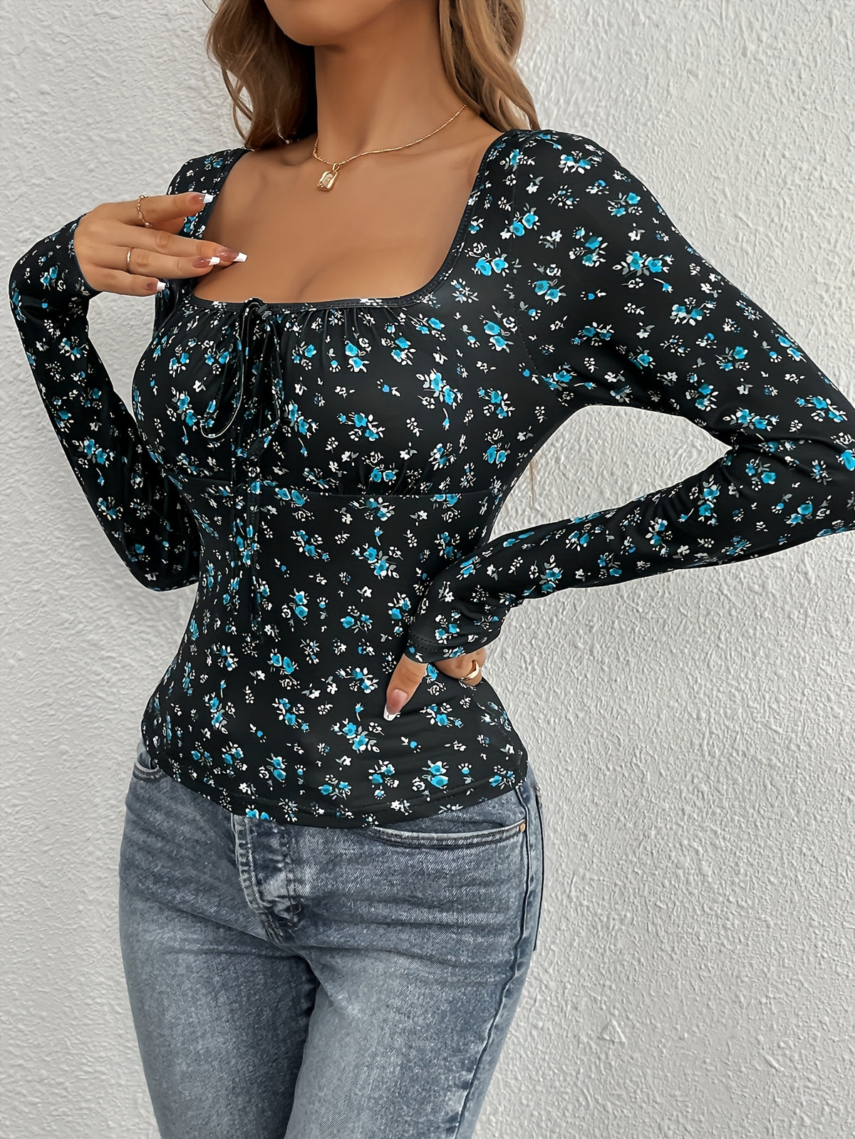 Blouse fleurie à encolure carrée pour femme #Paris