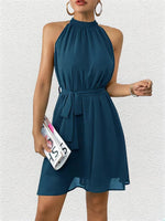 Robe élégante femme à col rond et ceinture