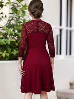 Robe élégante pour filles avec décor en dentelle contrastée