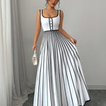 Robe élégante longue à rayures noires et blanches