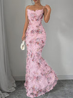 Robe longue fleurie à épaules dénudées et ourlet volanté
