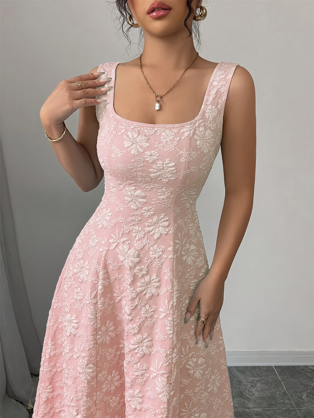 Robe grande taille élégante en jacquard floral