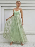Robe longue élégante dos nu avec dentelle brodée