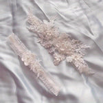Ensemble de 2 jarretières en dentelle blanche avec broderie florale