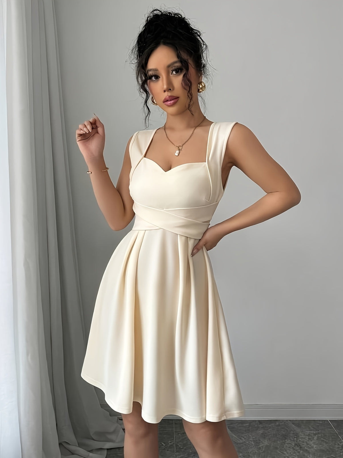 Robe élégante sans manches pour femme