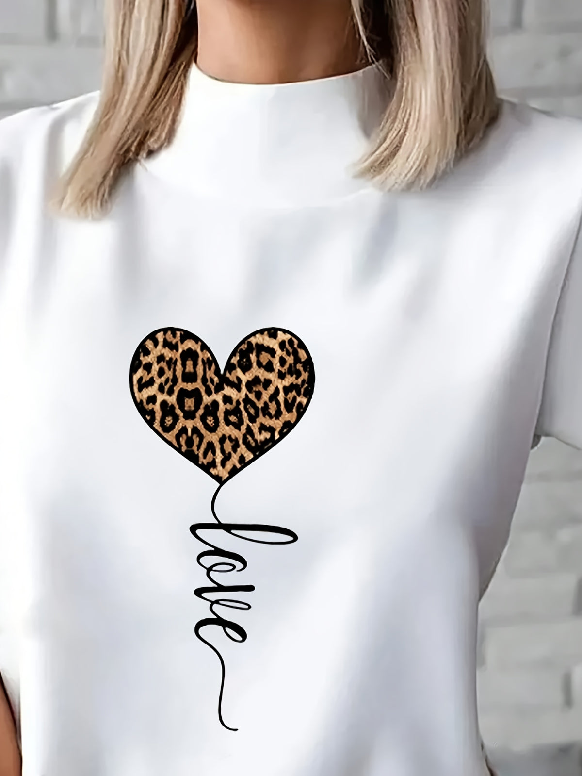 Haut blanc avec imprimé cœur léopard #collection Monaco