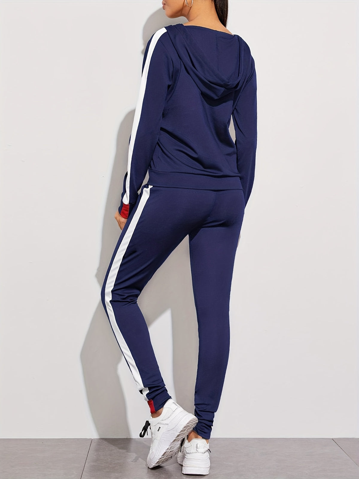 ensemble décontracté à capuche zippée pour femme avec motif rayé