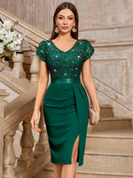 Robe élégante en dentelle à sequins avec manches pétales