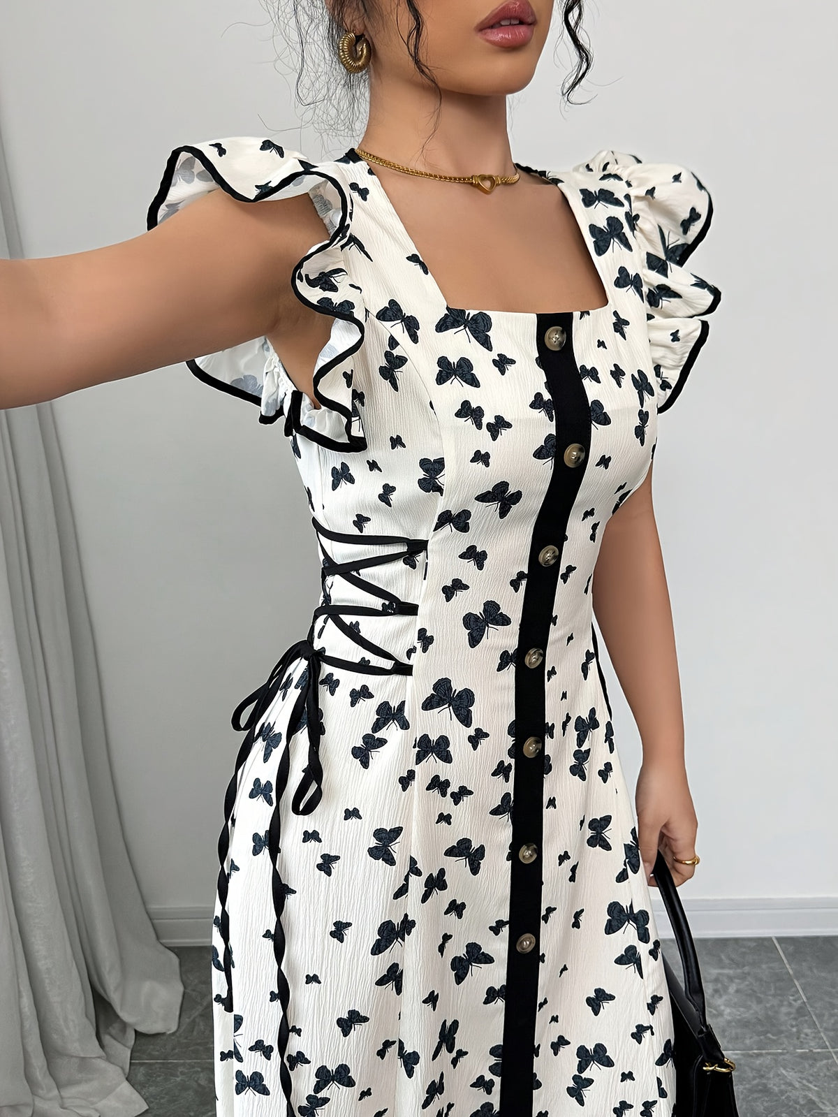 Robe élégante à imprimé papillon #Paris