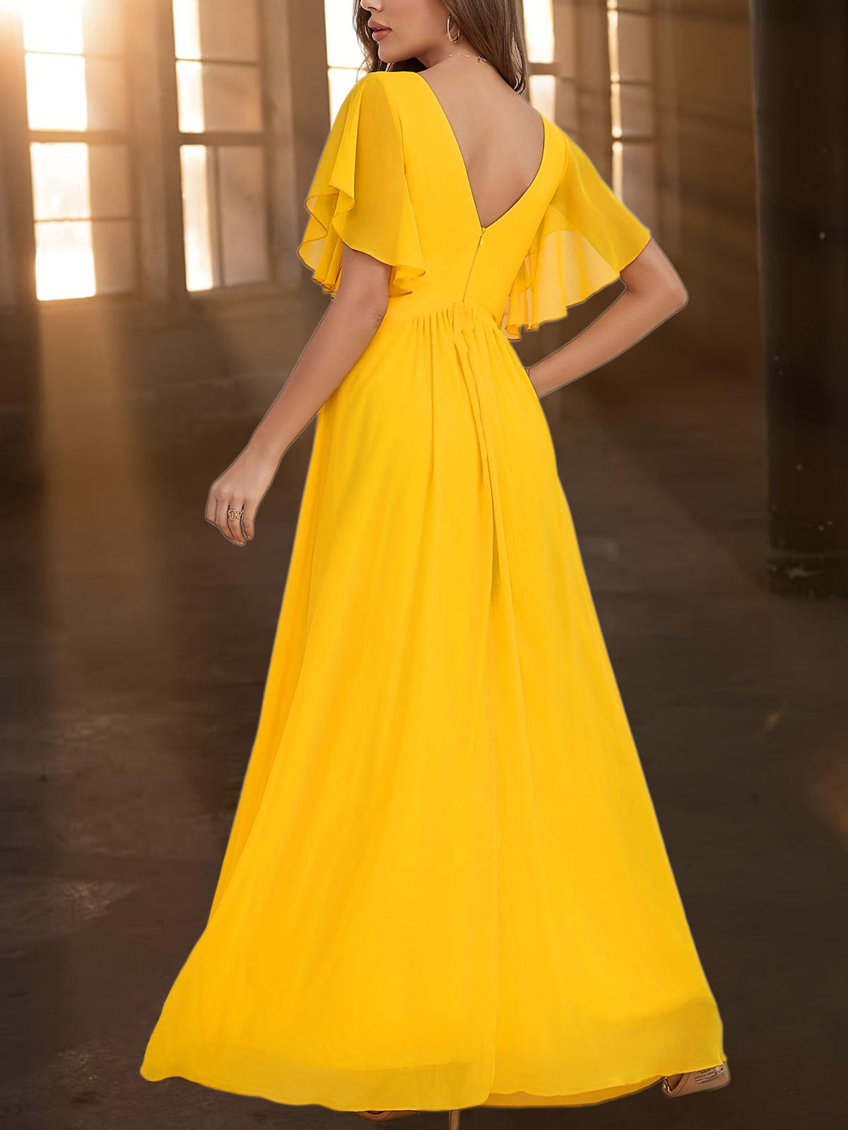 Robe longue élégante à sequins et dos nu