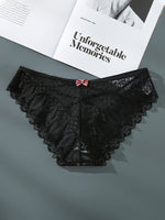 Culotte sexy en dentelle avec bretelles croisées