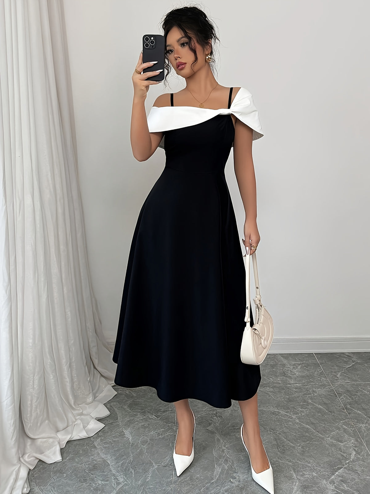 Robe élégante à col asymétrique #Paris