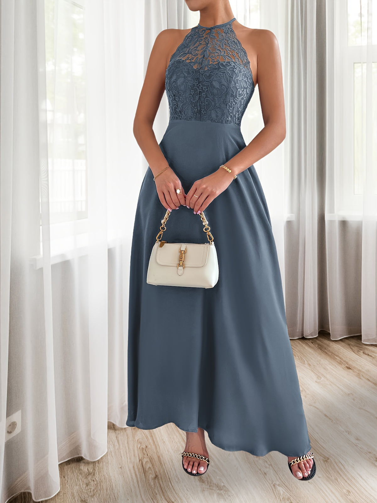 Robe longue élégante en dentelle à col halter