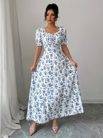 Robe mini élégante à imprimé floral bleu et blanc #Paris