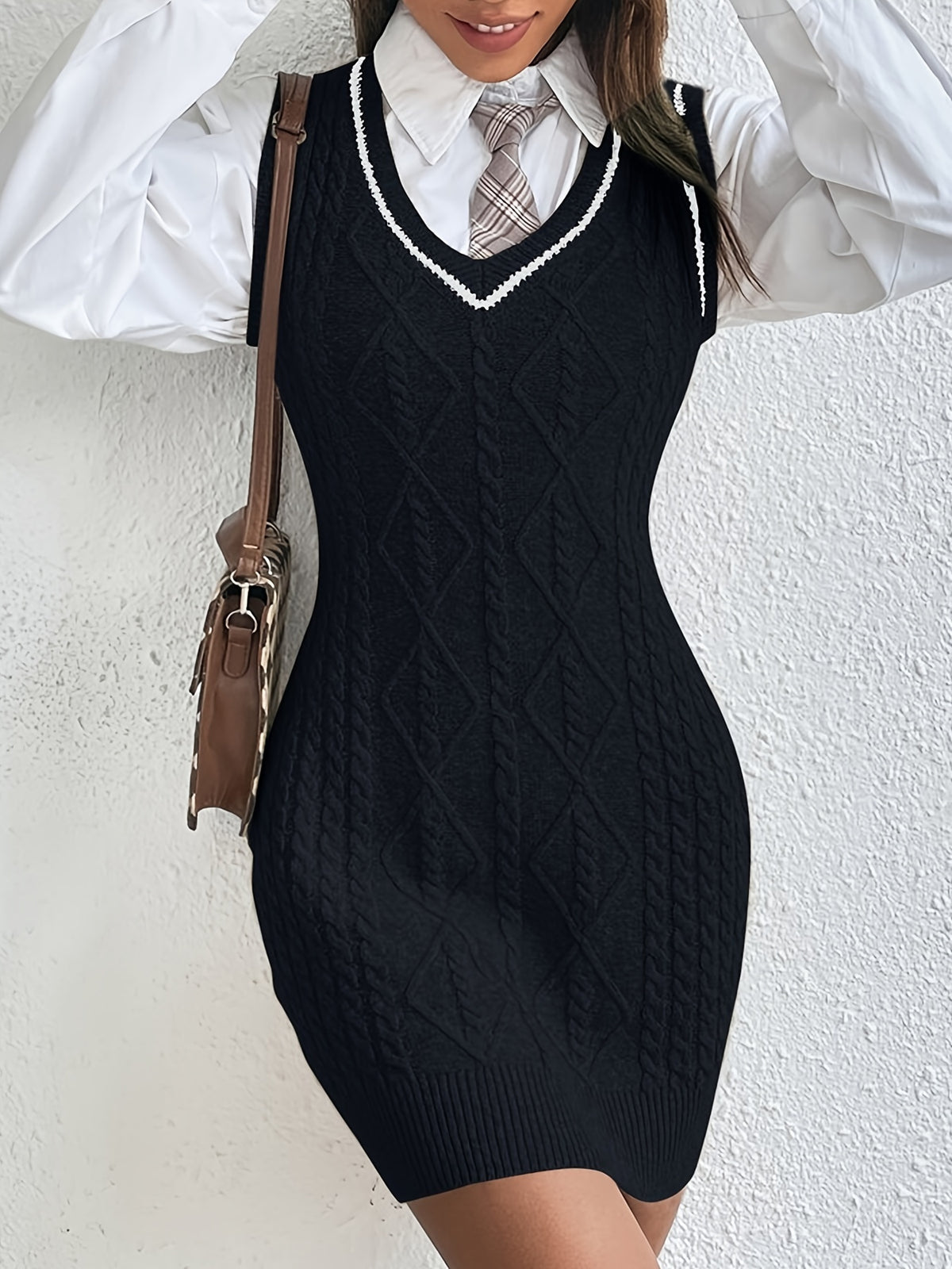 Robe sans manches noire style preppy #Paris