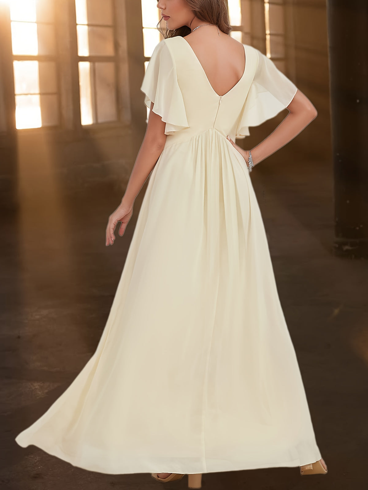 Robe longue élégante à sequins et dos nu